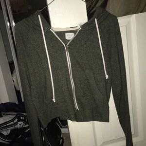 ARMY GREEN CROPPED HOODIE
